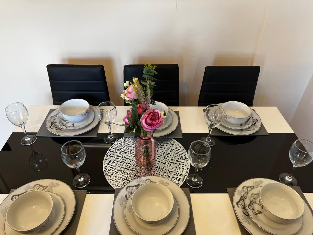 Angel House Villa Манчестър Екстериор снимка